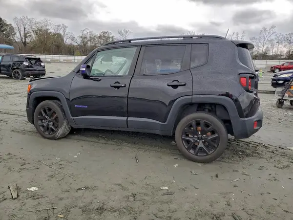 ZACCJBBHXJPH28834 2018 JEEP RENEGADE - Image 2