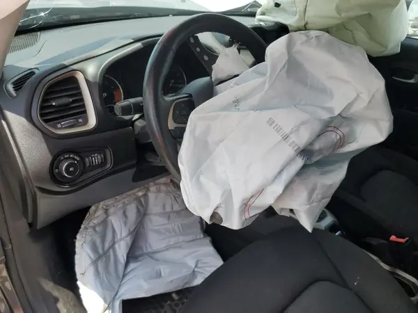 ZACCJBBT0GPC95215 2016 JEEP RENEGADE - Image 8