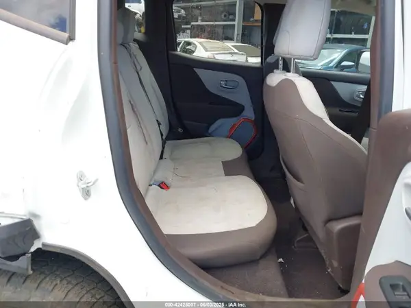ZACCJBBT0GPD45370 2016 JEEP RENEGADE - Image 8