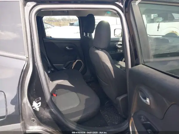 ZACCJBBT0GPD45479 2016 JEEP RENEGADE - Image 8