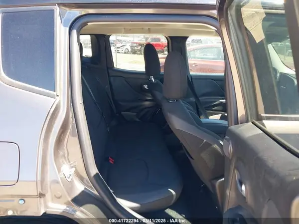 ZACCJBBT0GPE12727 2016 JEEP RENEGADE - Image 8