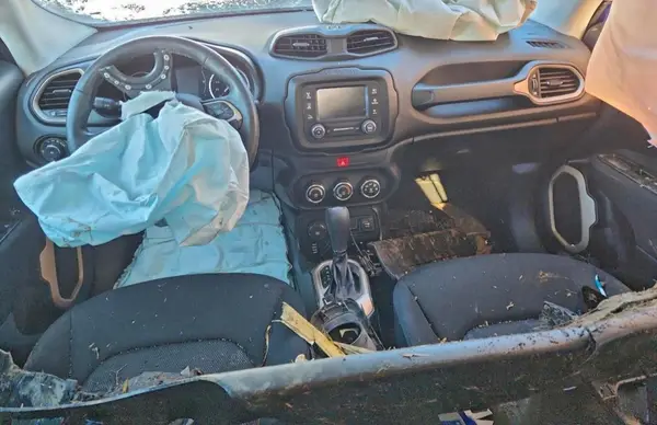 ZACCJBBT0GPE13893 2016 JEEP RENEGADE - Image 8