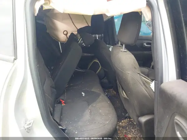 ZACCJBBT0GPE38096 2016 JEEP RENEGADE - Image 8