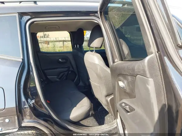 ZACCJBBT1GPC91092 2016 JEEP RENEGADE - Image 8