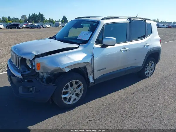 ZACCJBBT1GPD03368 2016 JEEP RENEGADE - Image 2