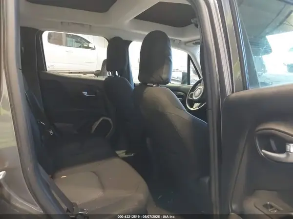 ZACCJBBT1GPD10255 2016 JEEP RENEGADE - Image 8