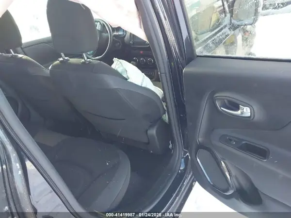ZACCJBBT1GPD79236 2016 JEEP RENEGADE - Image 8