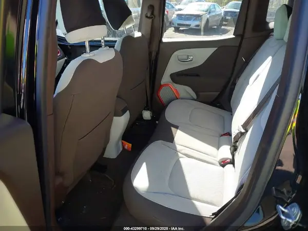 ZACCJBBT2GPC63091 2016 JEEP RENEGADE - Image 8