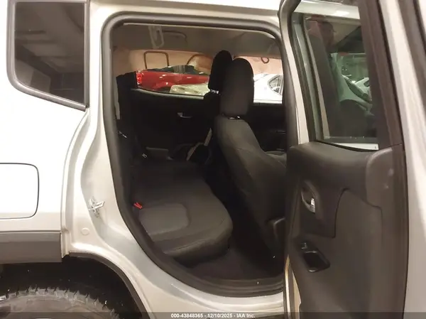 ZACCJBBT2GPC77590 2016 JEEP RENEGADE - Image 8