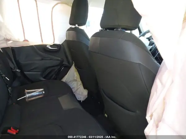 ZACCJBBT2GPD23466 2016 JEEP RENEGADE - Image 8
