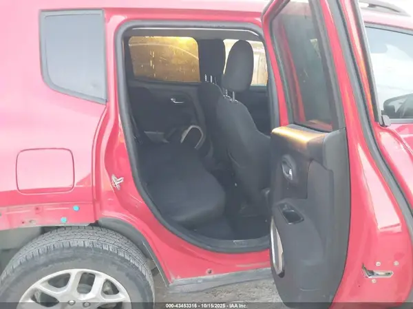 ZACCJBBT2GPD40042 2016 JEEP RENEGADE - Image 8