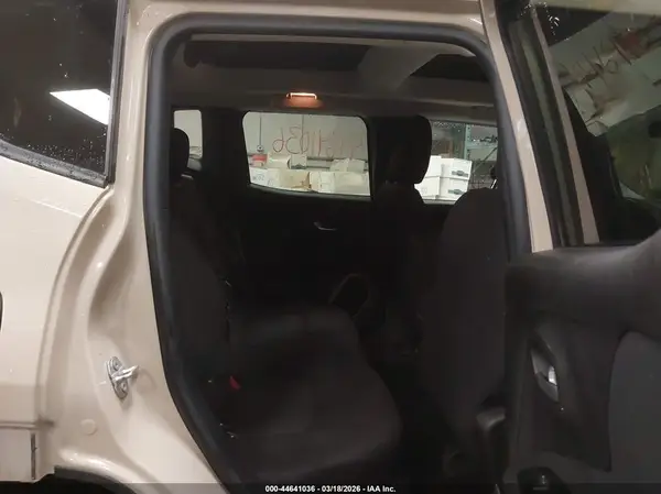 ZACCJBBT2GPD55141 2016 JEEP RENEGADE - Image 8