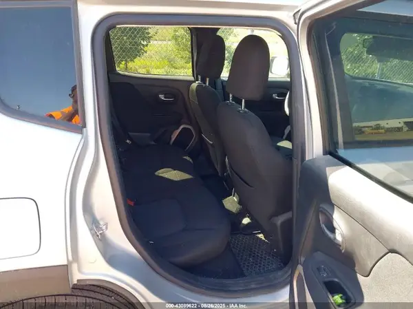 ZACCJBBT3GPC65593 2016 JEEP RENEGADE - Image 8