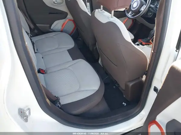 ZACCJBBT3GPC80935 2016 JEEP RENEGADE - Image 8