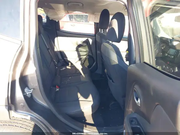 ZACCJBBT3GPC87934 2016 JEEP RENEGADE - Image 8