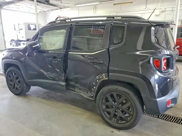 ZACCJBBT3GPD58758 2016 JEEP RENEGADE - Image 2