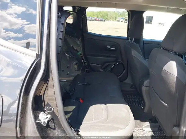 ZACCJBBT3GPD79268 2016 JEEP RENEGADE - Image 8