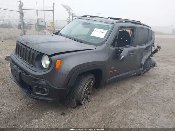 ZACCJBBT3GPD87855 2016 JEEP RENEGADE - Image 2