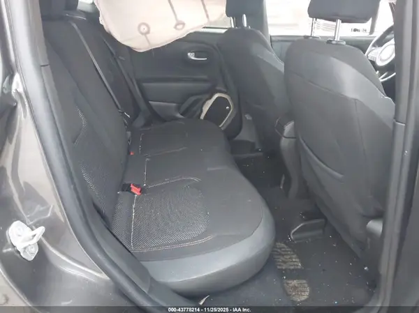 ZACCJBBT3GPD87855 2016 JEEP RENEGADE - Image 8
