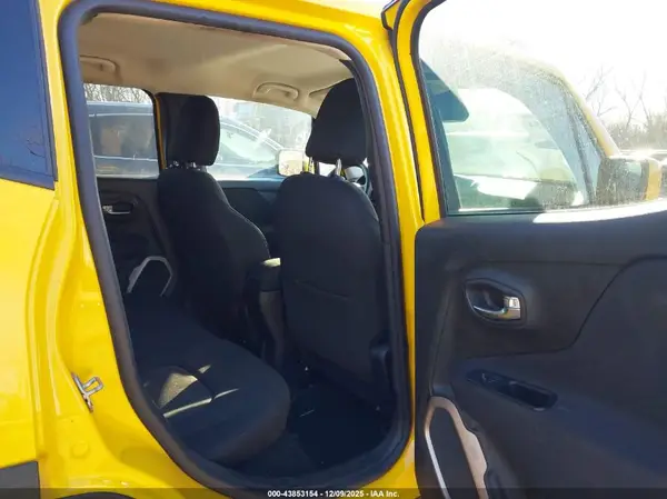 ZACCJBBT3GPE35984 2016 JEEP RENEGADE - Image 8