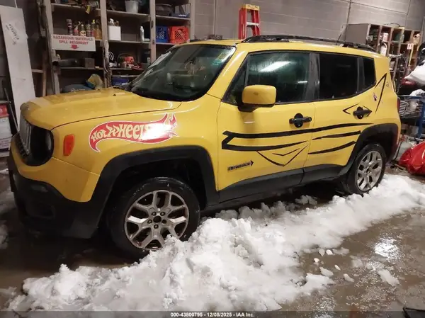 ZACCJBBT4GPC46812 2016 JEEP RENEGADE - Image 2