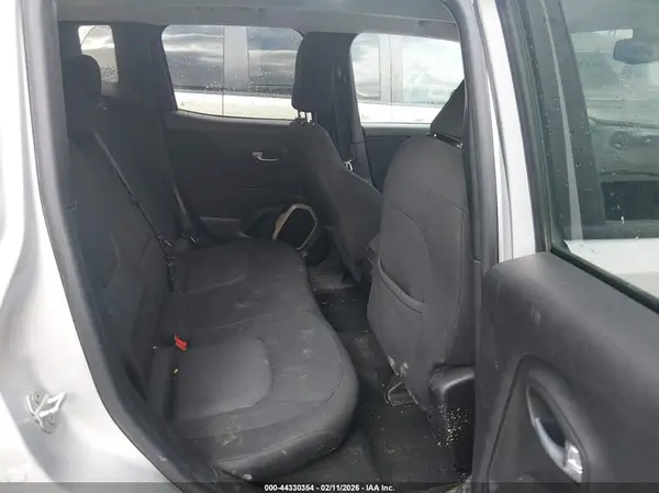 ZACCJBBT4GPD29933 2016 JEEP RENEGADE - Image 8