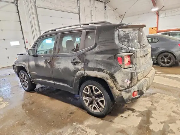 ZACCJBBT5GPC43739 2016 JEEP RENEGADE - Image 2