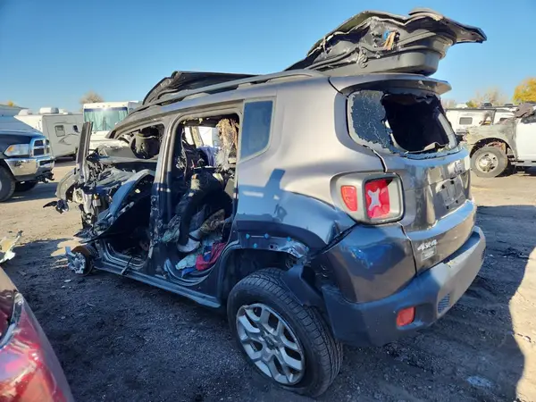 ZACCJBBT5GPE16921 2016 JEEP RENEGADE - Image 2