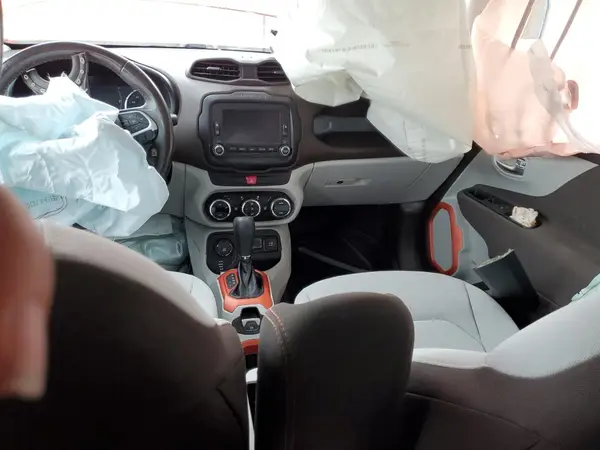 ZACCJBBT5GPE28714 2016 JEEP RENEGADE - Image 8