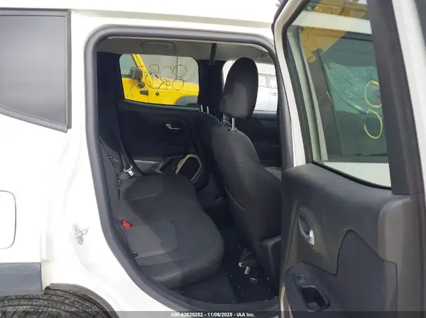ZACCJBBT6GPC65233 2016 JEEP RENEGADE - Image 8