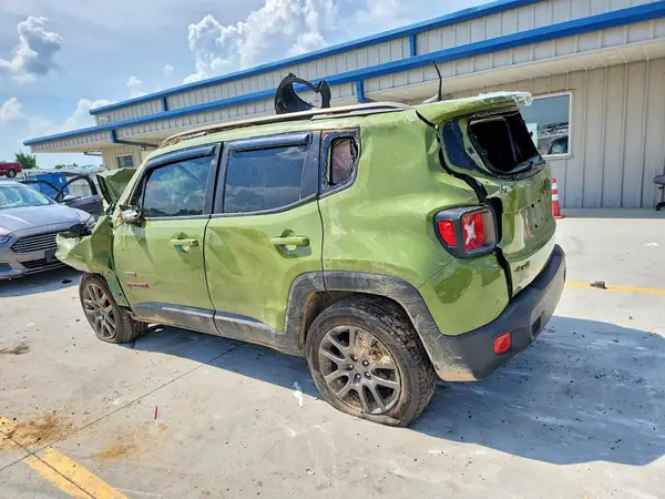 ZACCJBBT6GPD70192 2016 JEEP RENEGADE - Image 2