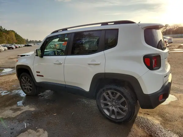 ZACCJBBT6GPD98798 2016 JEEP RENEGADE - Image 2