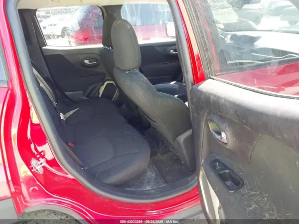 ZACCJBBT7GPC57951 2016 JEEP RENEGADE - Image 8