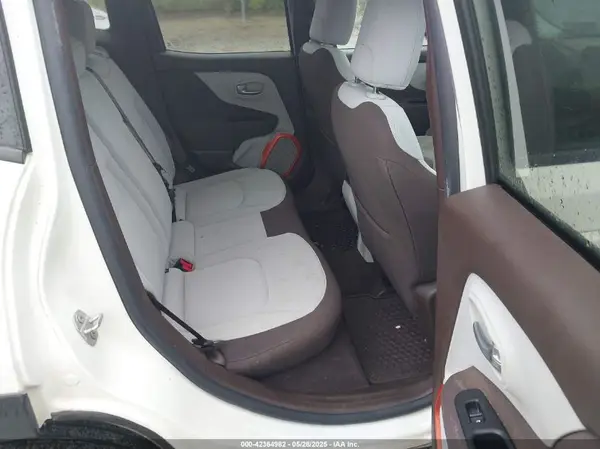 ZACCJBBT7GPD74784 2016 JEEP RENEGADE - Image 8