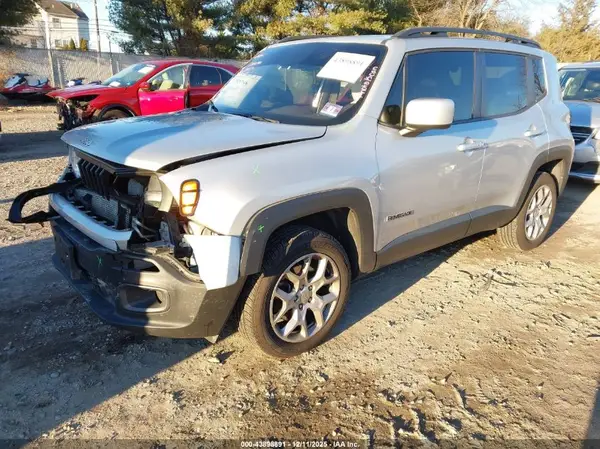 ZACCJBBT7GPD82139 2016 JEEP RENEGADE - Image 2