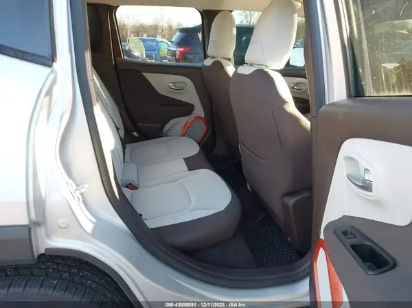 ZACCJBBT7GPD82139 2016 JEEP RENEGADE - Image 8