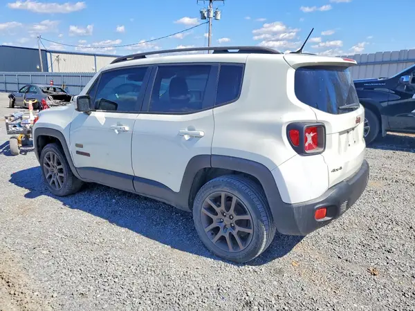 ZACCJBBT7GPD87972 2016 JEEP RENEGADE - Image 2