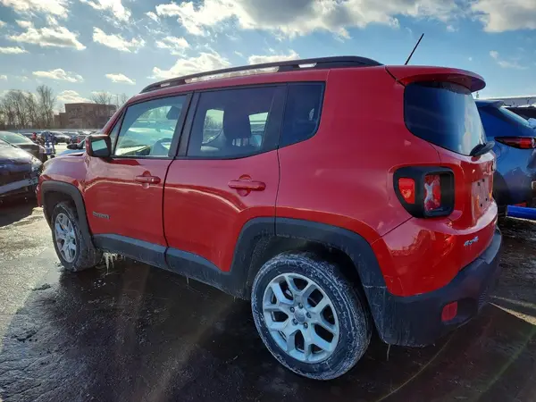 ZACCJBBT8GPC71647 2016 JEEP RENEGADE - Image 2