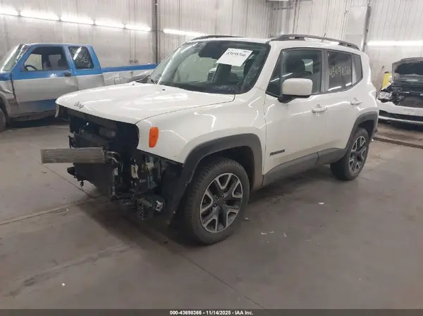 ZACCJBBT8GPC85421 2016 JEEP RENEGADE - Image 2
