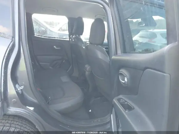 ZACCJBBT8GPC87931 2016 JEEP RENEGADE - Image 8