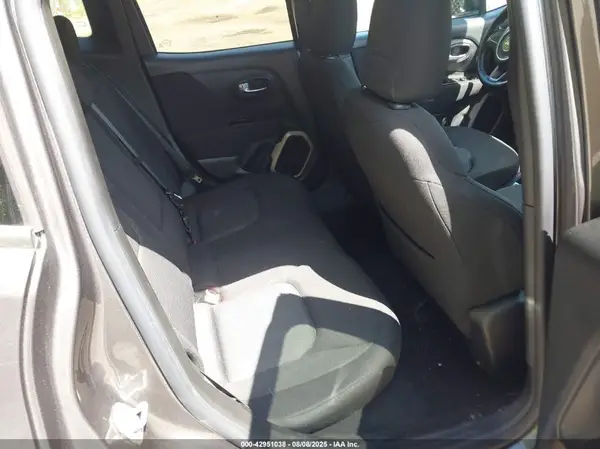 ZACCJBBT8GPD75944 2016 JEEP RENEGADE - Image 8