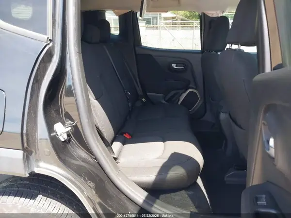 ZACCJBBT8GPD79699 2016 JEEP RENEGADE - Image 8