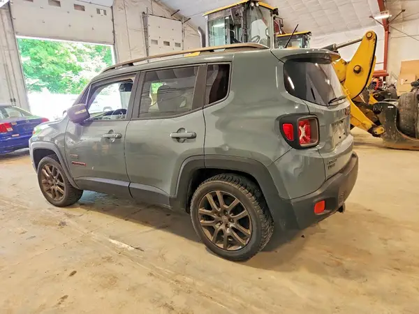 ZACCJBBT8GPD87964 2016 JEEP RENEGADE - Image 2