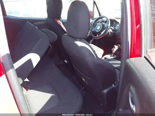 ZACCJBBT9GPC81961 2016 JEEP RENEGADE - Image 8