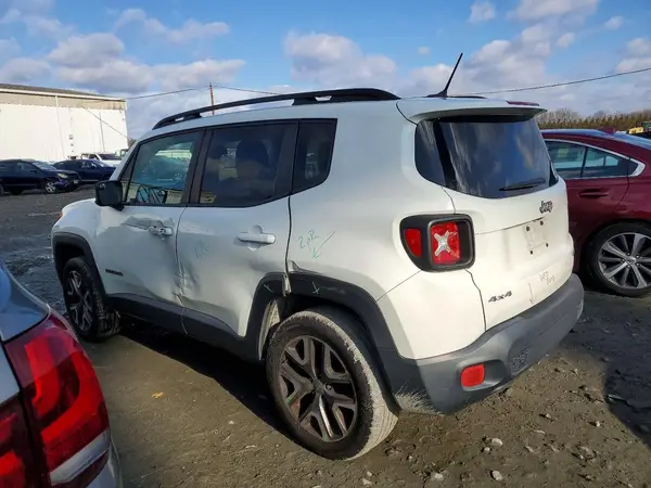 ZACCJBBT9GPD01027 2016 JEEP RENEGADE - Image 2