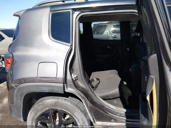 ZACCJBBT9GPD66623 2016 JEEP RENEGADE - Image 8