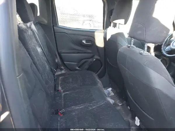 ZACCJBBT9GPD80389 2016 JEEP RENEGADE - Image 8