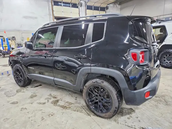 ZACCJBBT9GPE08868 2016 JEEP RENEGADE - Image 2
