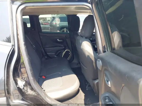 ZACCJBBTXGPC84724 2016 JEEP RENEGADE - Image 8