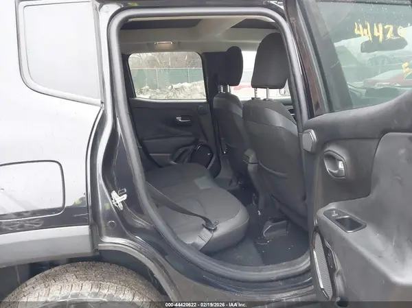 ZACCJBBTXGPD00761 2016 JEEP RENEGADE - Image 8